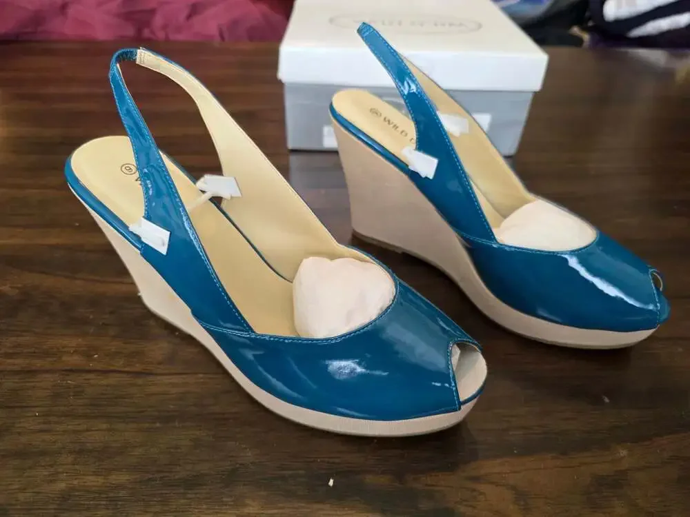 New Wild Diva Blue Patent Leather Peep Toe Slingback Wedge Sandals Sz 9
